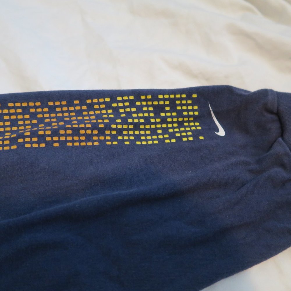 VTG Y2K Mini Square Patterned Long Sleeve T-Shirt - Picture 3 of 6